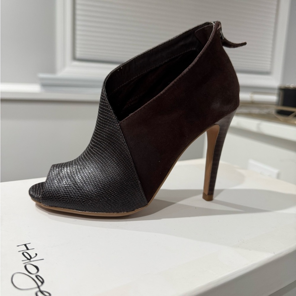 Size 4 women’s heel